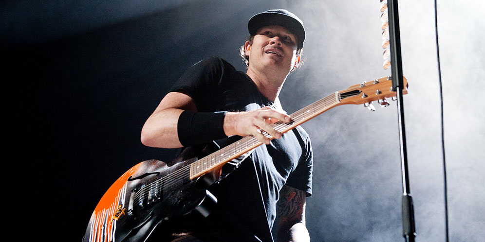Percaya Alien, Tom DeLonge Bikin Film Sci-Fi